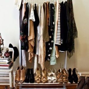 Meet your Posher, Lara